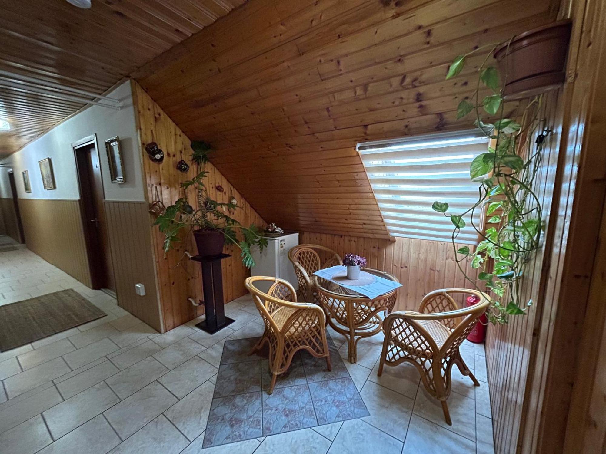 Toth Vendeghaz Hotel Bük Екстериор снимка