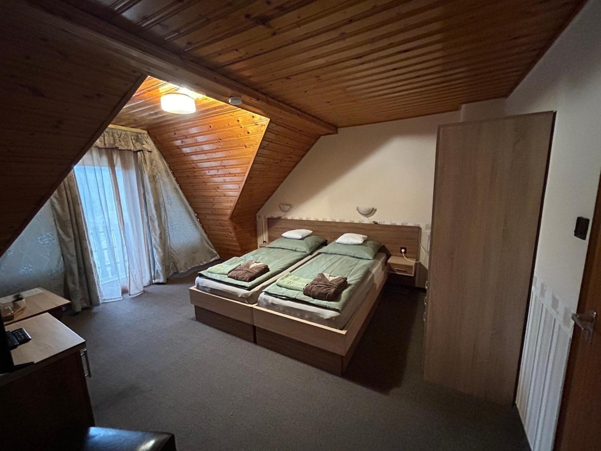 Toth Vendeghaz Hotel Bük Екстериор снимка