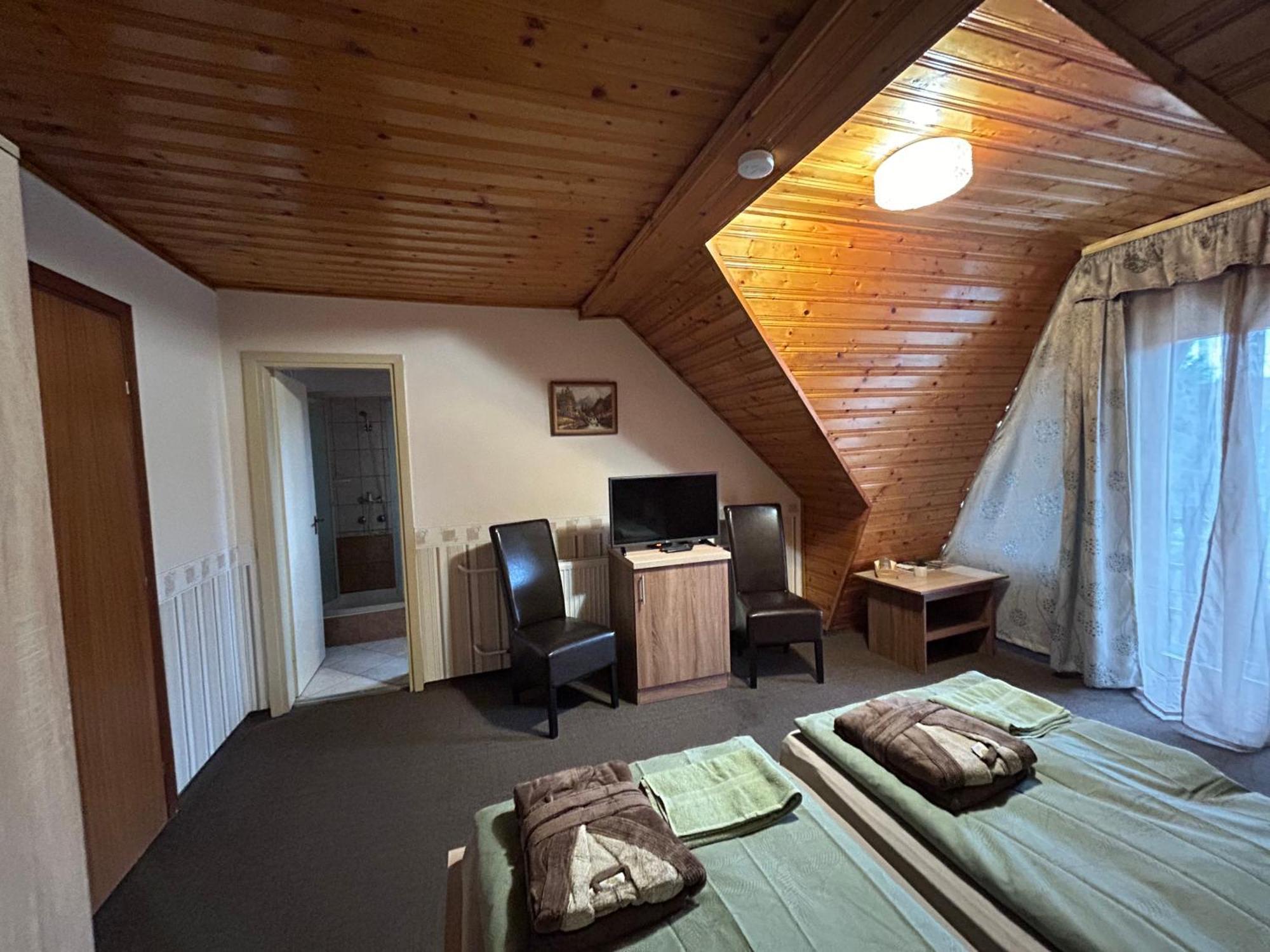 Toth Vendeghaz Hotel Bük Екстериор снимка