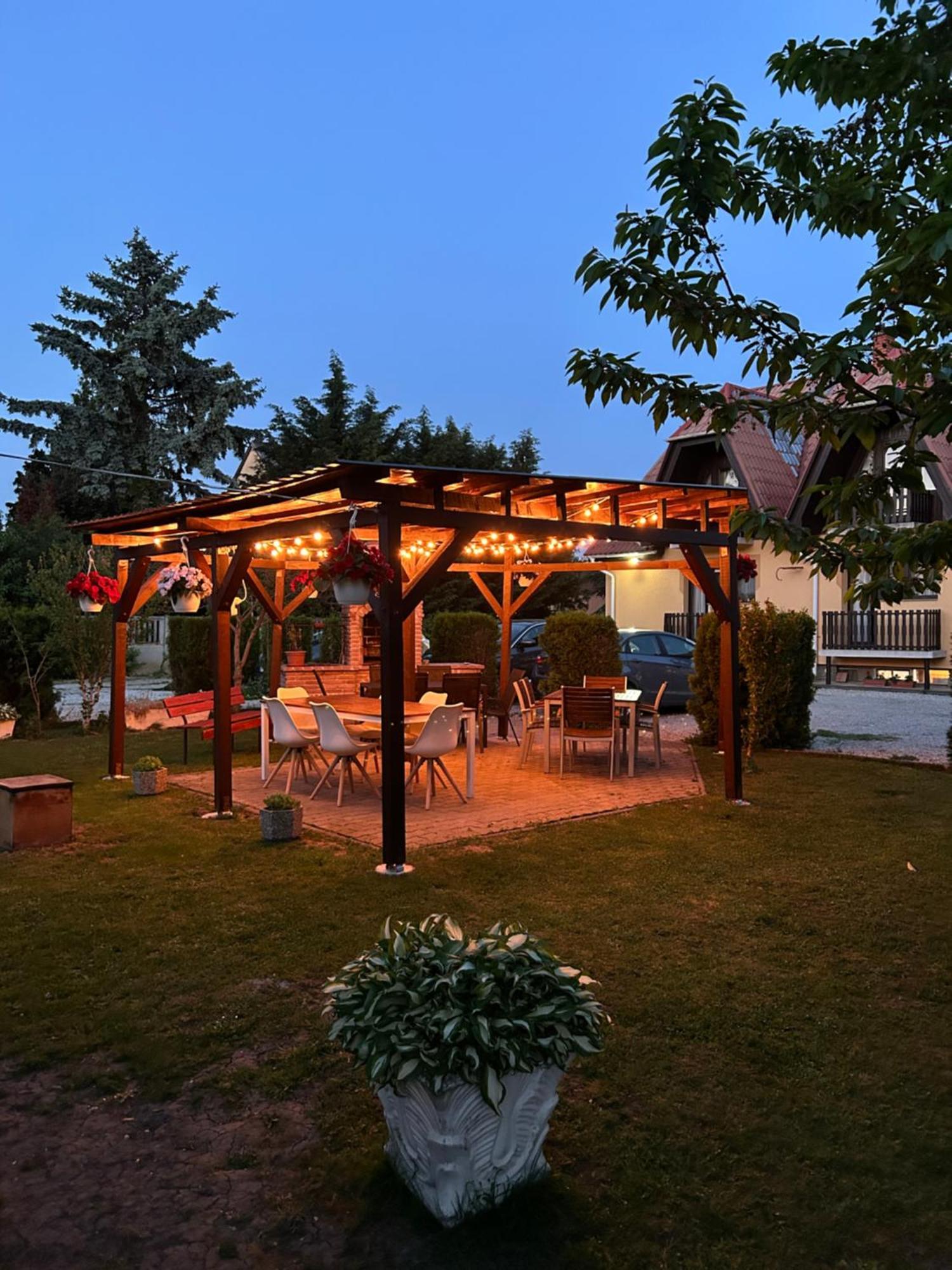 Toth Vendeghaz Hotel Bük Екстериор снимка