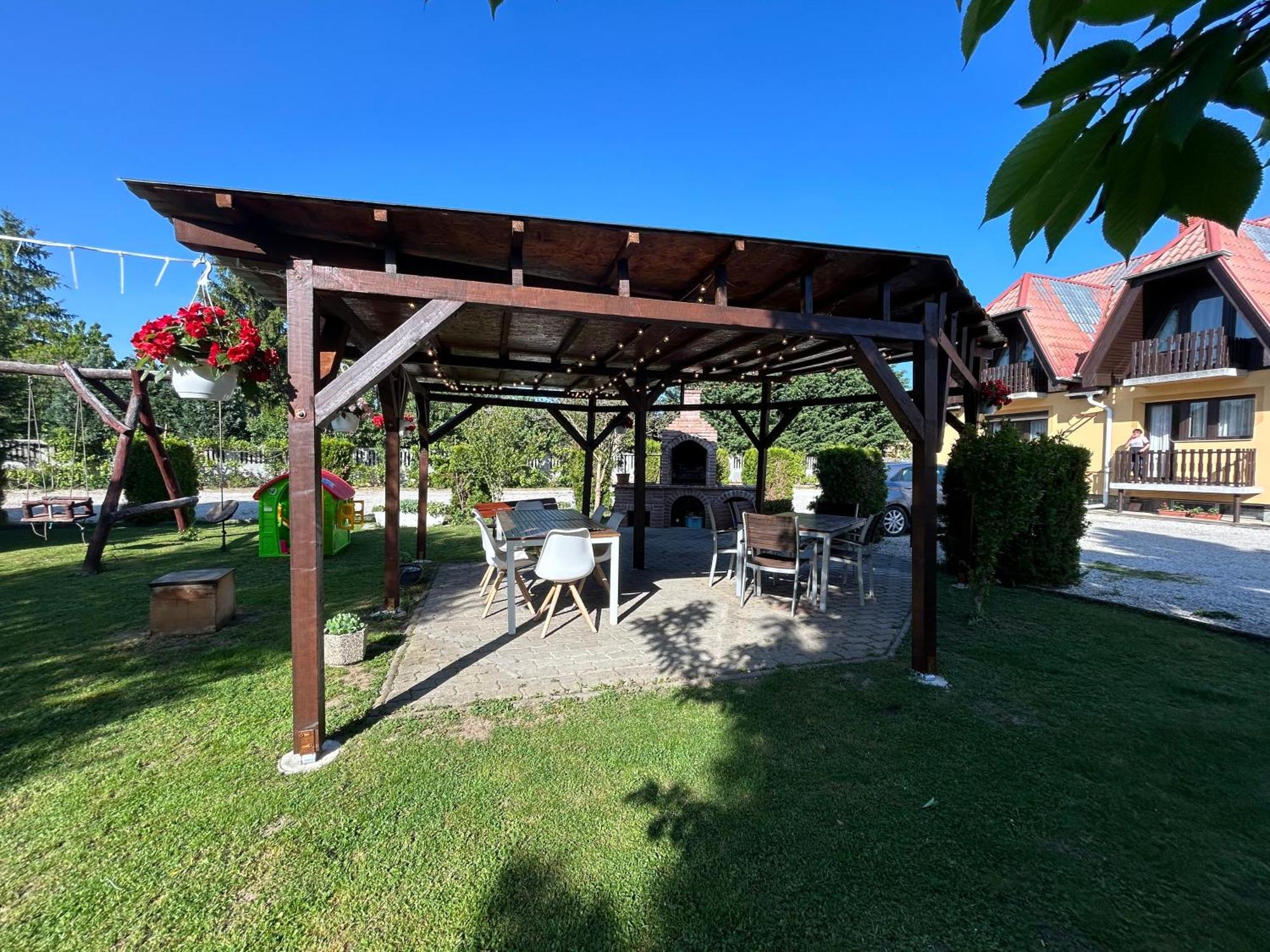 Toth Vendeghaz Hotel Bük Екстериор снимка